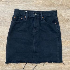 Levi Black Mini Skirt Size 25